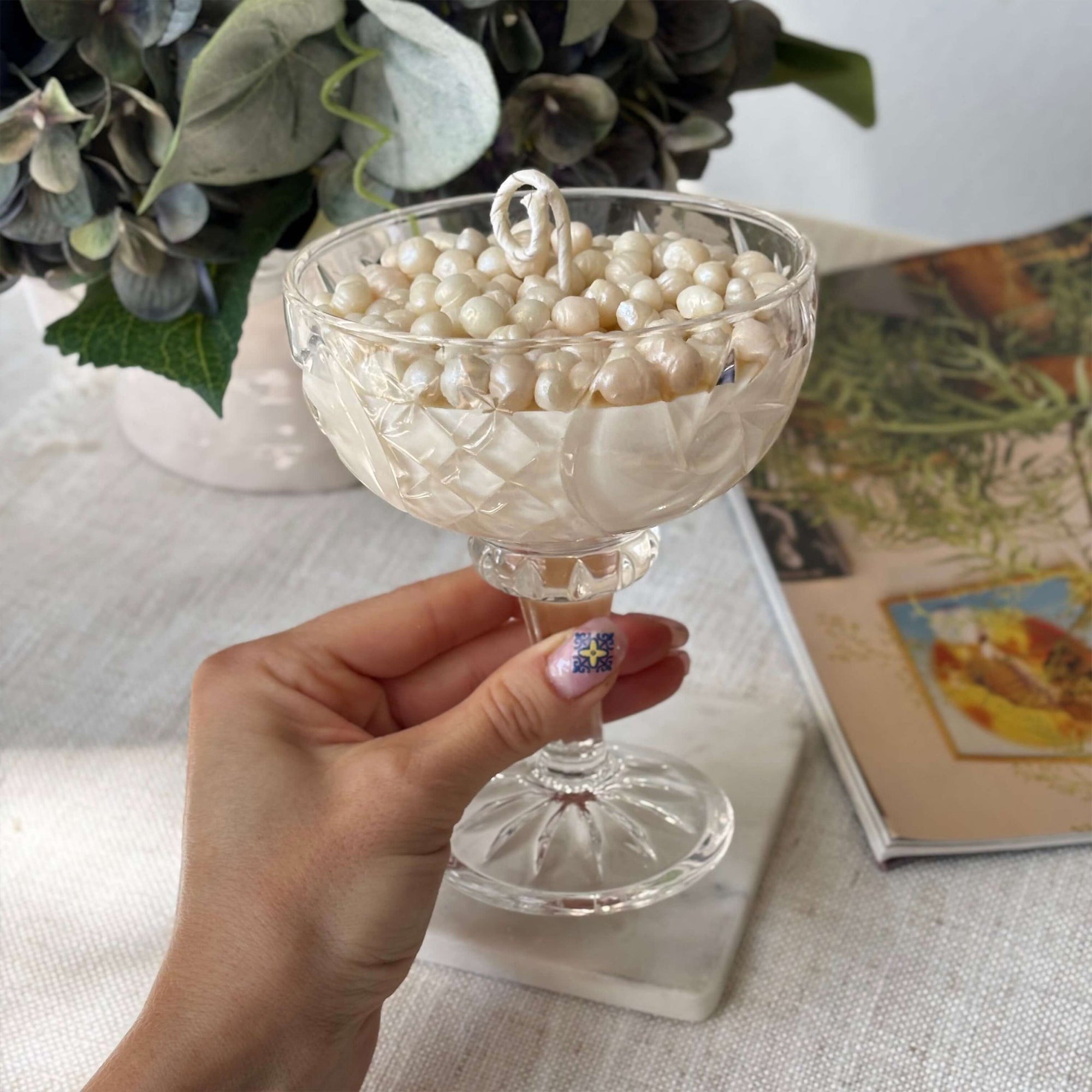 Champagne pearl candle